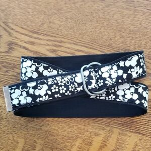 Black & White Floral Fabric D-Ring Belt - OS/ 41"L